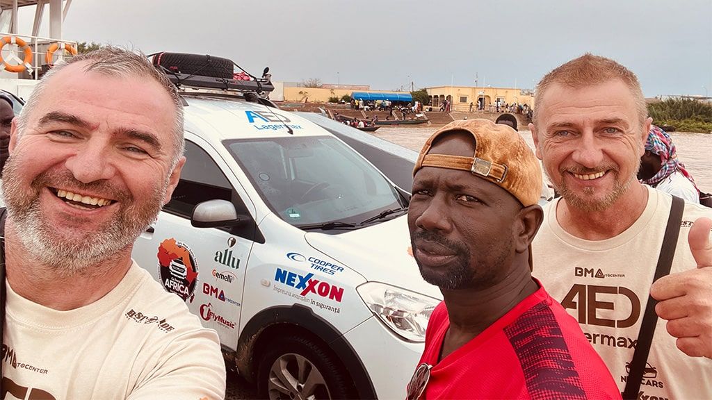 AVENTURA IN DAKAR-AFRICA