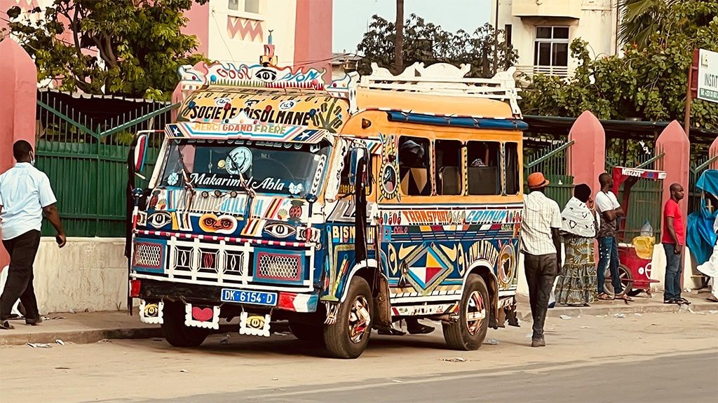 AVENTURA IN DAKAR-AFRICA