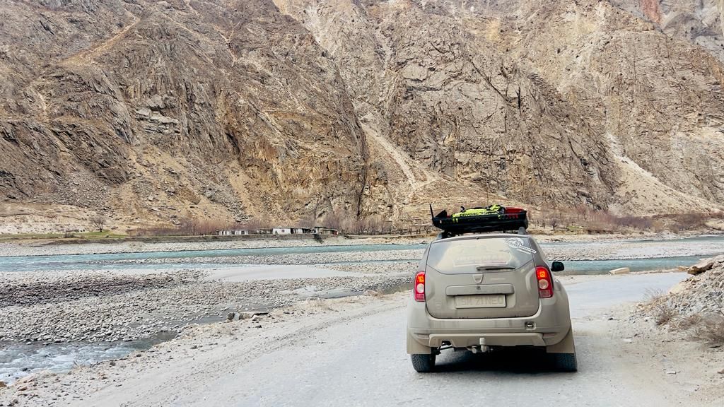 PAMIR HIGHWAY | Drumul pe acoperișul lumii